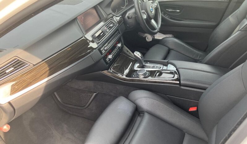 
								BMW 5-serie DBA-XG28(528i) 2015 full									