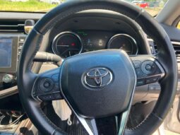 
										Toyota Camry DAA-AXVH70 2018 full									