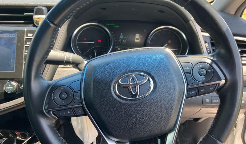 
								Toyota Camry DAA-AXVH70 2018 full									