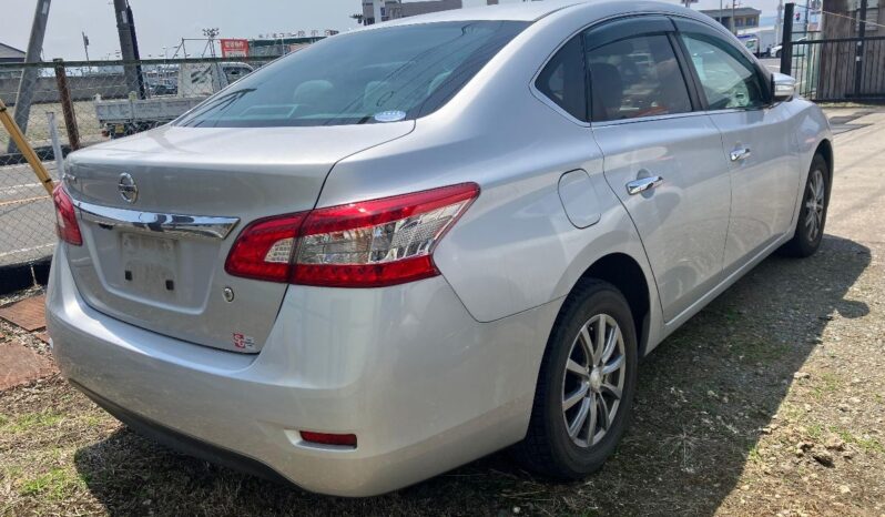 
								Nissan Sylphy X DBA-TB17 2016 full									