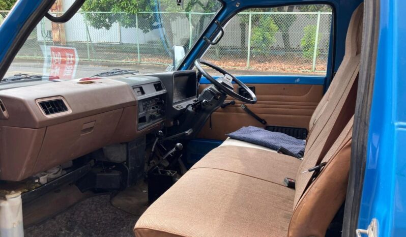 
								Isuzu ELF K-TDL66D 1983 full									