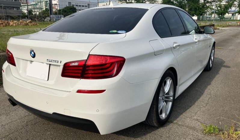 
								BMW 5-serie DBA-XG28(528i) 2015 full									